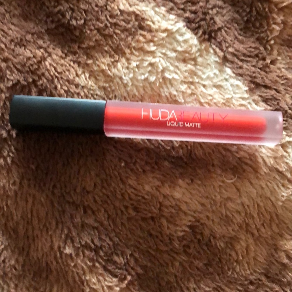 Huda Liquid Matte